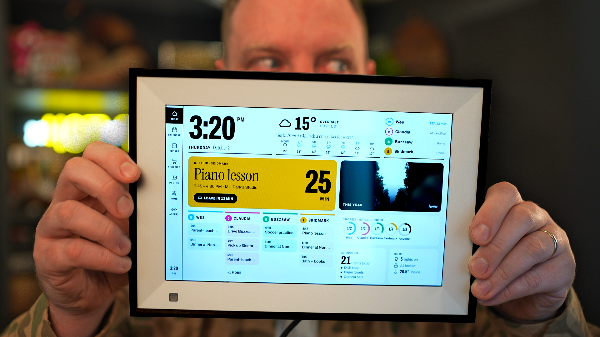 Hacking Cheap Smart Photo Frames into a Family Dashboard